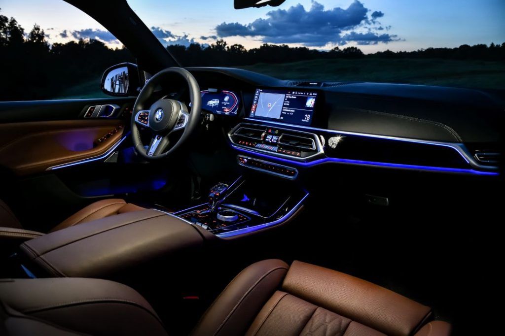 BMW X Driveteam noćna vožnja night ambient light
