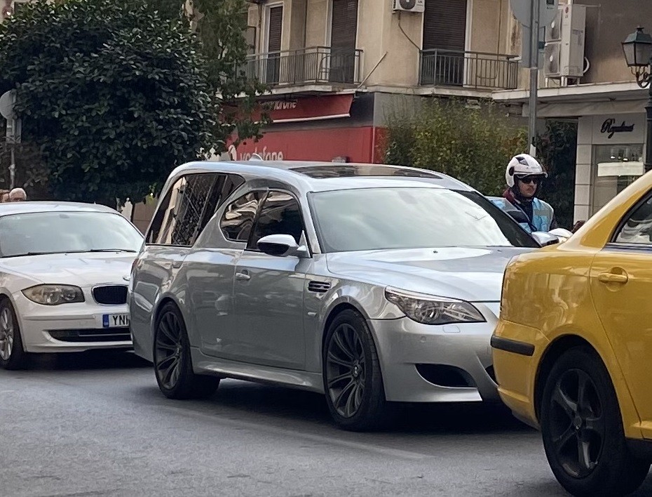 BMW M5 za posljednju vožnju, pogrebni model od 507 KS! 20