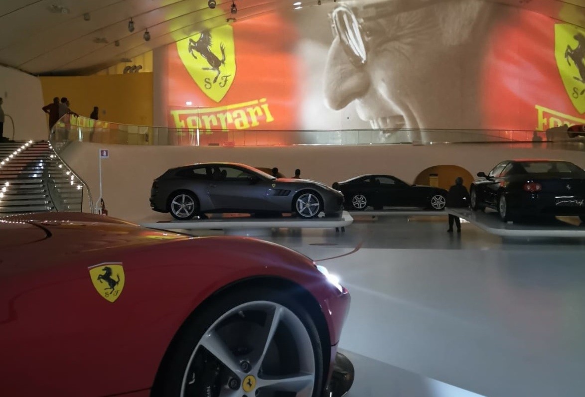 Ferrari Maranello muzej električni model SUV