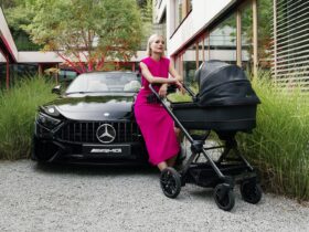 Mercedes-Benz misli i na roditelje, predstavili dječja kolica u AMG stilu 34