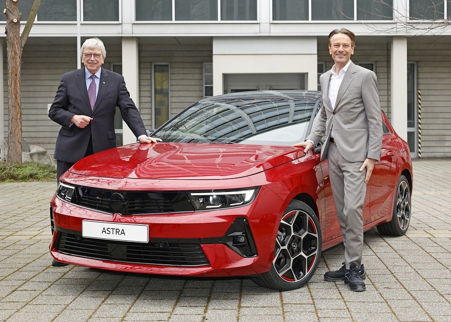 Opel Astra Volker Bouffier Uwe Hochgeschurtz