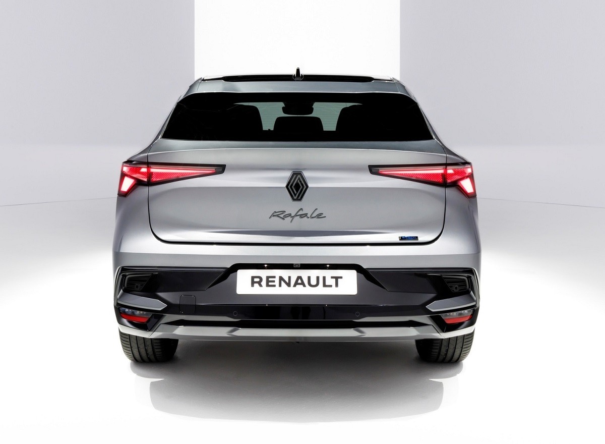 Renault Rafale, novi SUV coupé za ofenzivu Francuza i na D-segment 27