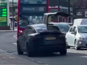 Tesla model vrata sudar london driveteam