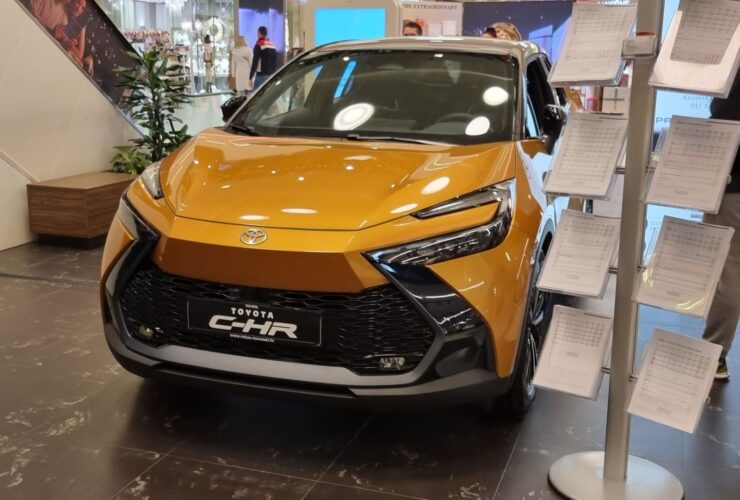 Nova Toyota C-HR stigla u hrvatske salone, SUV atrakcija od 32.285 eura! 36