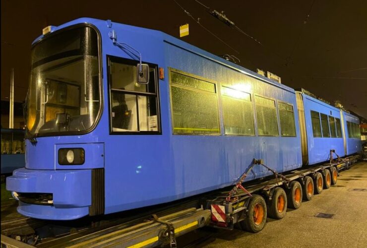 U Zagreb stigao prvi u nizu rabljenih tramvaja iz Njemačke 33